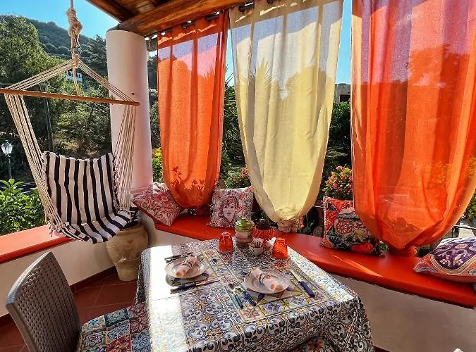 Lauricella 3* ליפארי