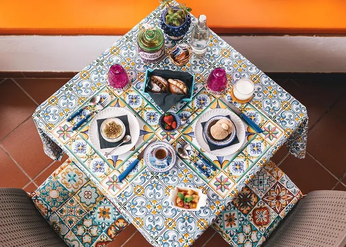 Lauricella 3* ليباري