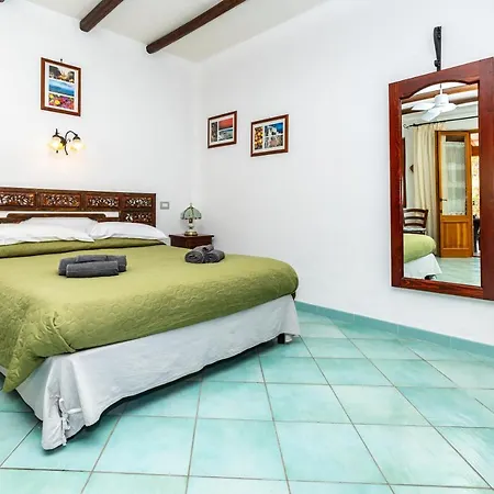 Lauricella 3* Lipari (Isola Lipari)