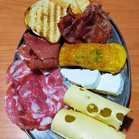 Lauricella Nocleg ze śniadaniem
